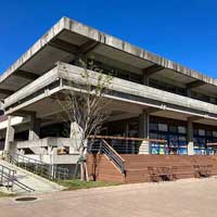 佐賀県立図書館