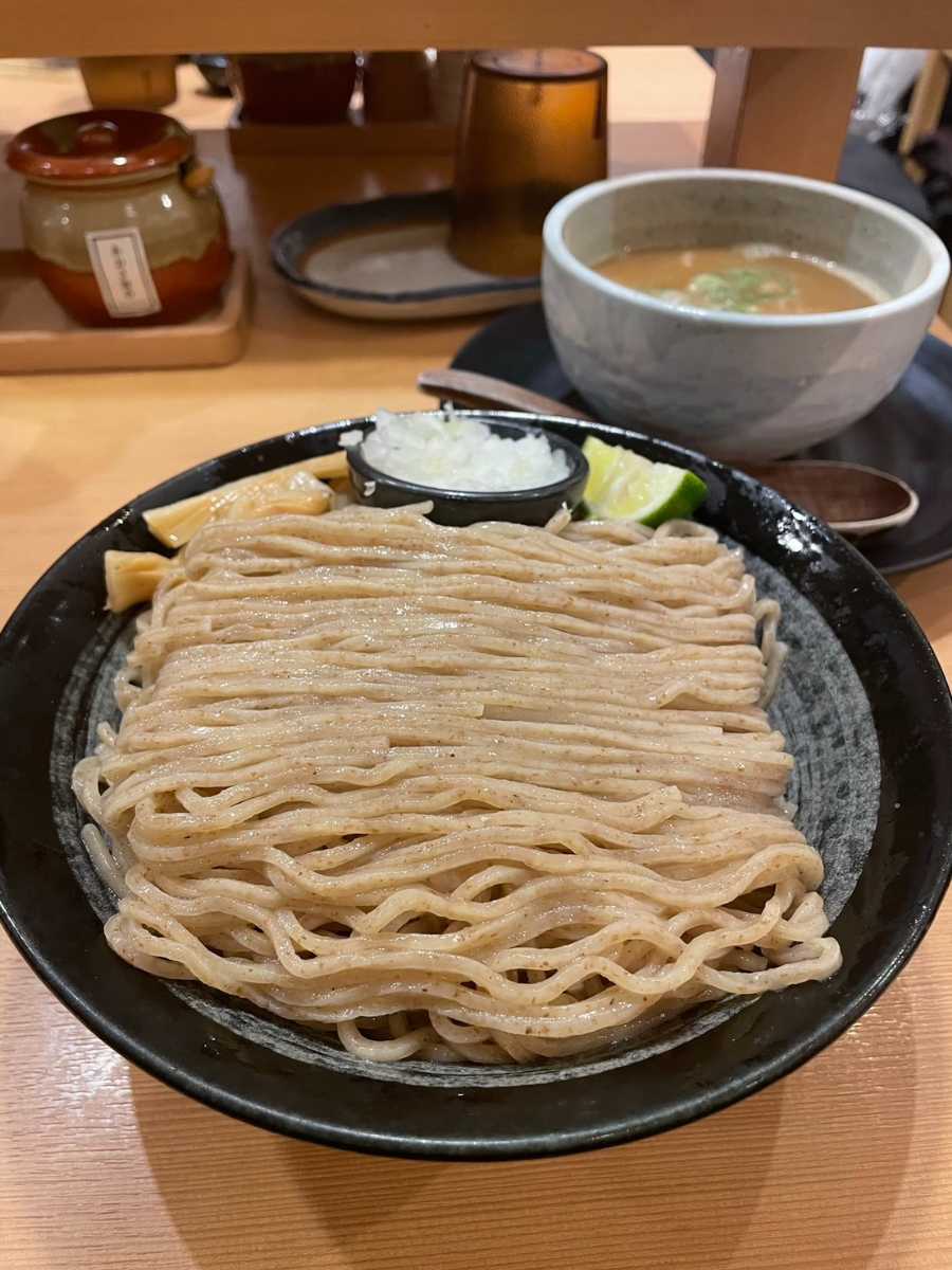 丼顔